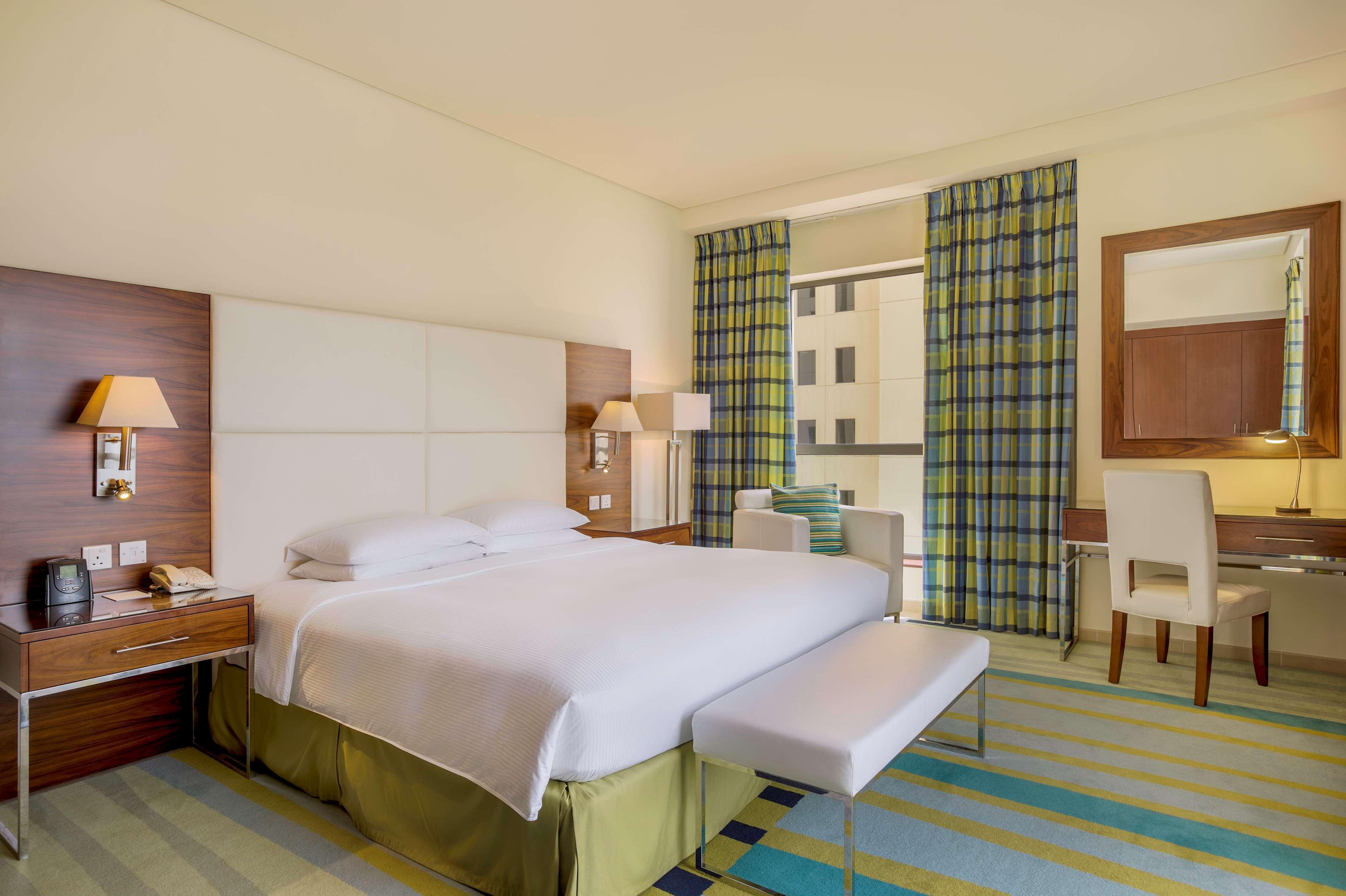 Hilton Dubai The Walk Hotel Exterior photo