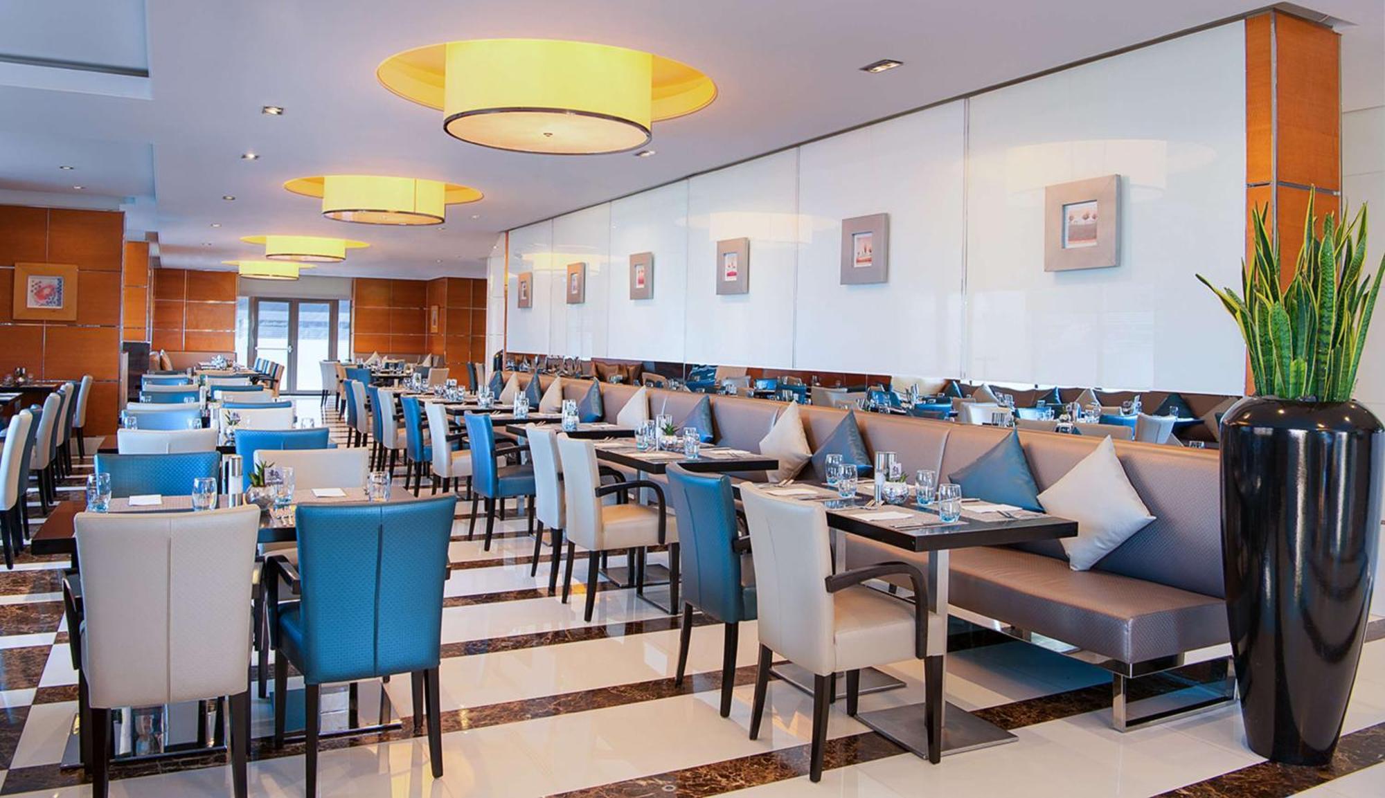 Hilton Dubai The Walk Hotel Exterior photo
